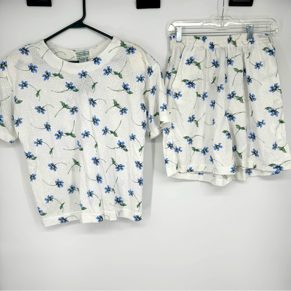 Vintage NEW Shenanigans two piece dainty floral shorts set